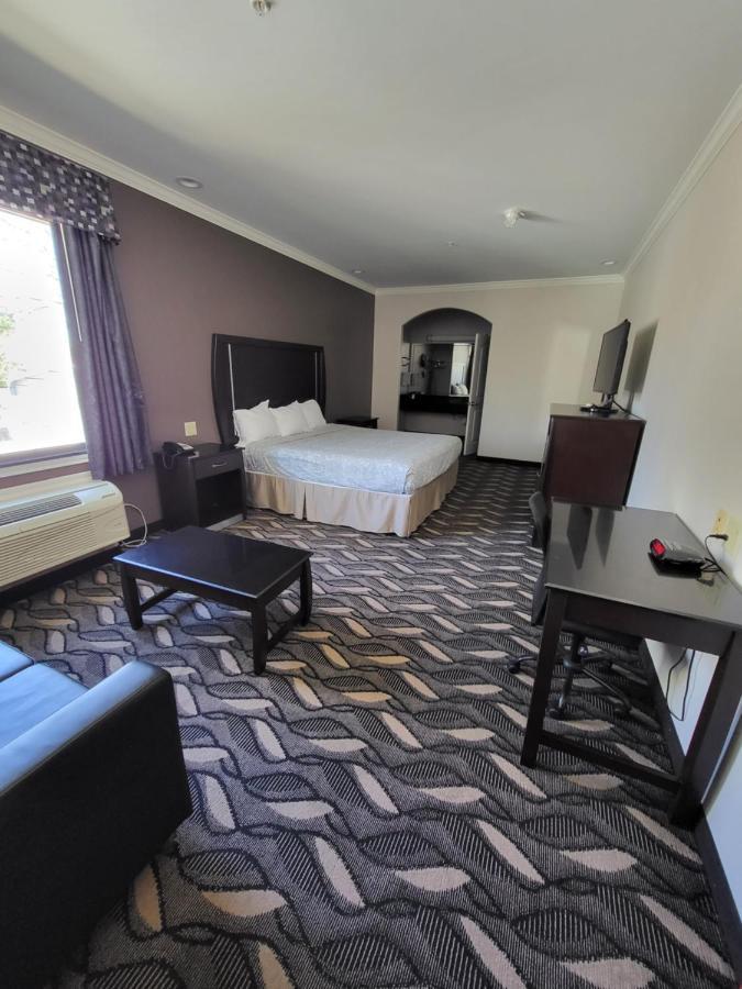 Palace Inn Sam Houston Race Park West Road מראה חיצוני תמונה