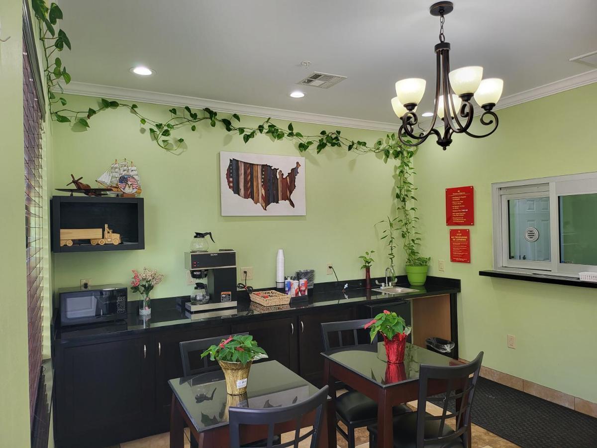 Palace Inn Sam Houston Race Park West Road מראה חיצוני תמונה