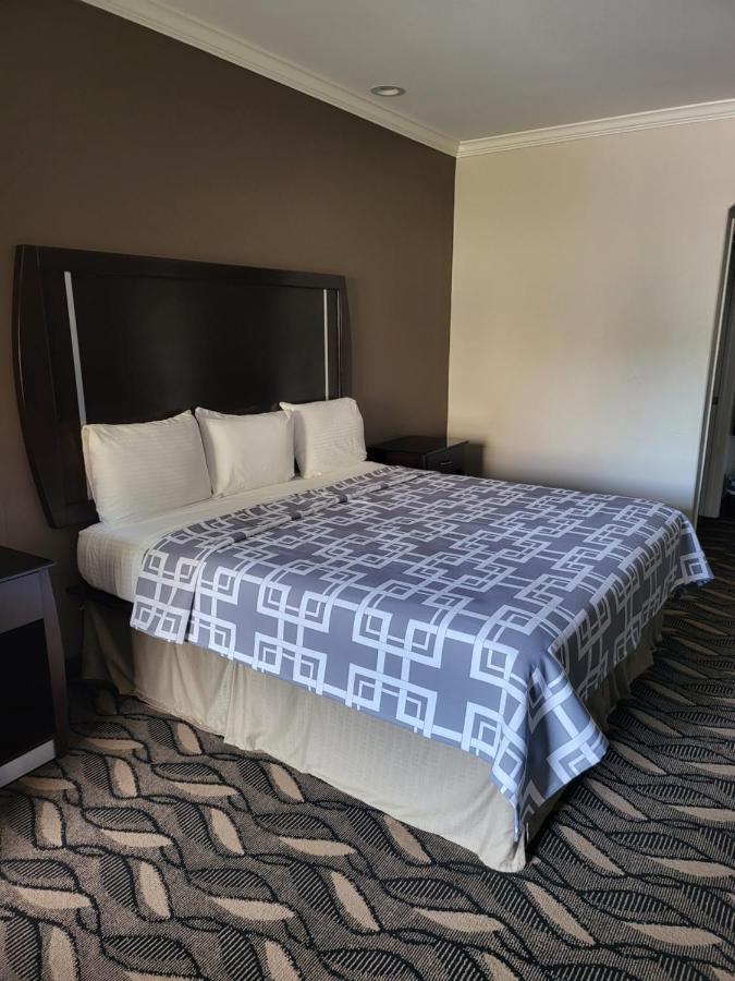 Palace Inn Sam Houston Race Park West Road מראה חיצוני תמונה