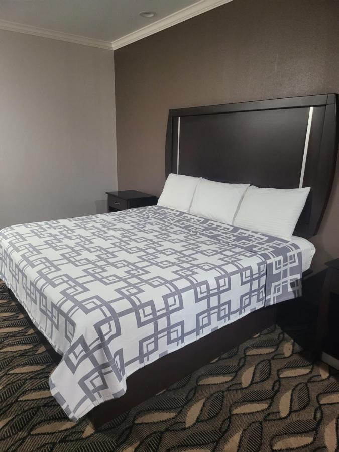 Palace Inn Sam Houston Race Park West Road מראה חיצוני תמונה